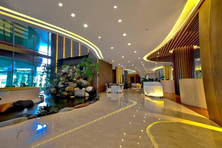 Тангеранг: Grand Soll Marina Hotel