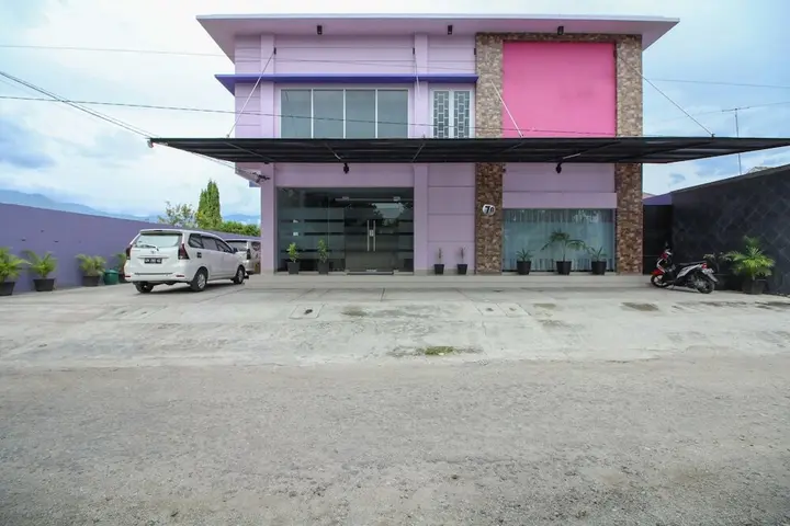 Палу: Airy Birobuli Utara Zebra Empat Atas 7A Palu
