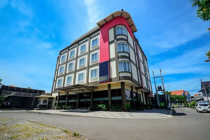 Airy Alun Alun Pamitran Cirebon — фото 1