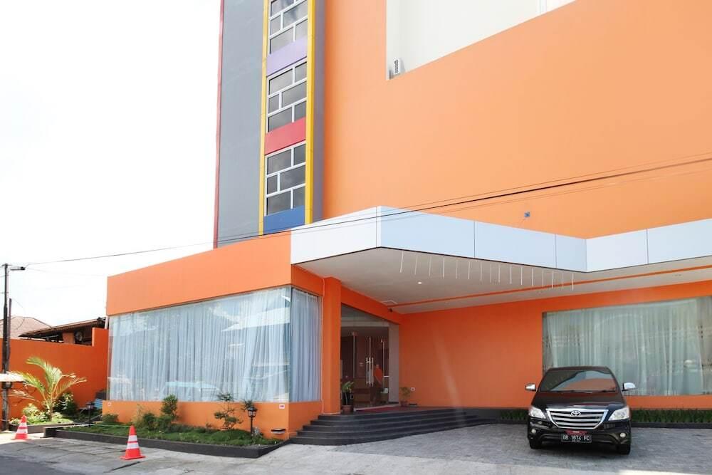 Вори: Airy Sario Laut Aru 71 Manado