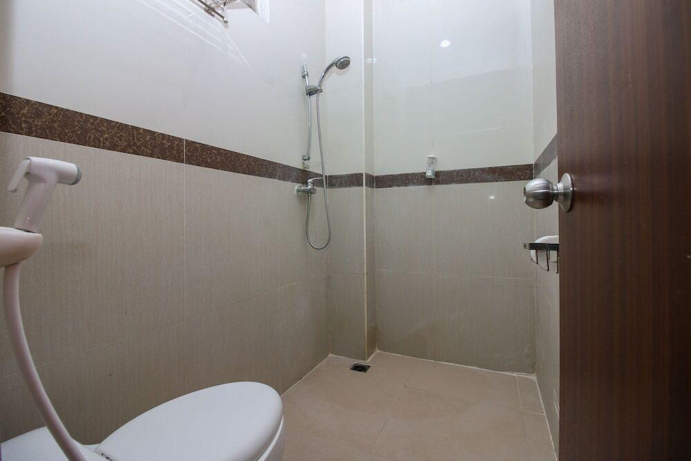 Амбон: Airy Uritetu Jan Paays 16 Ambon