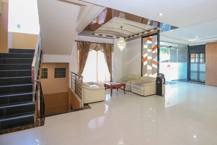 Амбон: Airy Uritetu Jan Paays 16 Ambon