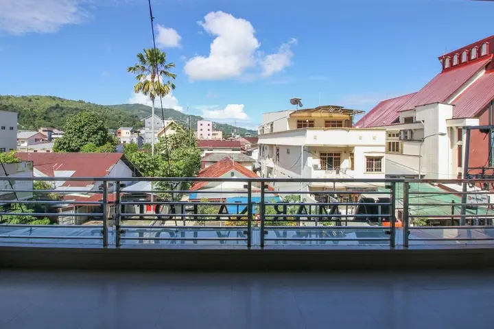 Амбон: Airy Uritetu Jan Paays 16 Ambon