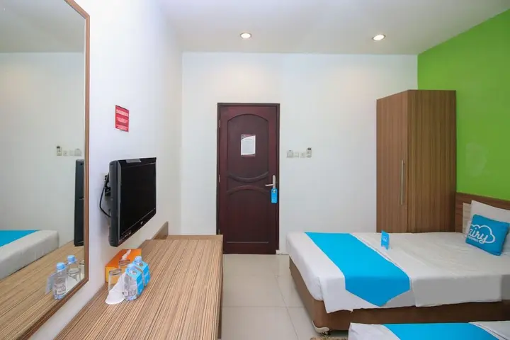 Амбон: Airy Uritetu Jan Paays 16 Ambon