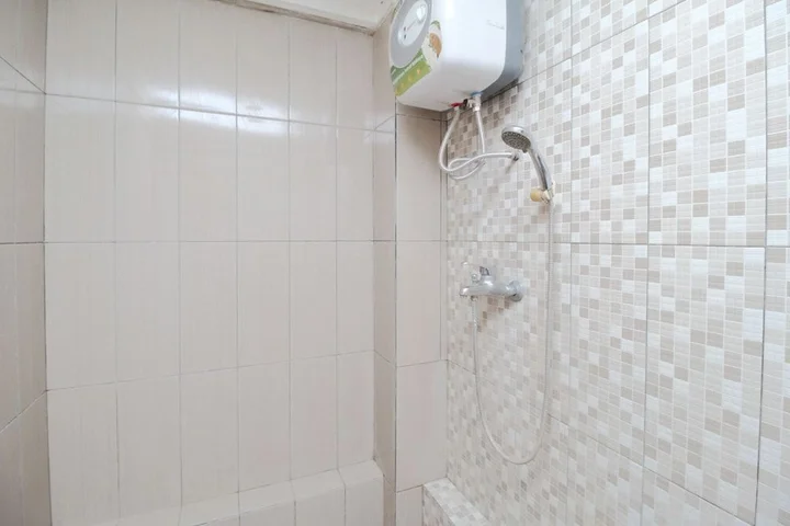 Семаранг: Airy Gombel Bukit Sari Raya 1 Semarang