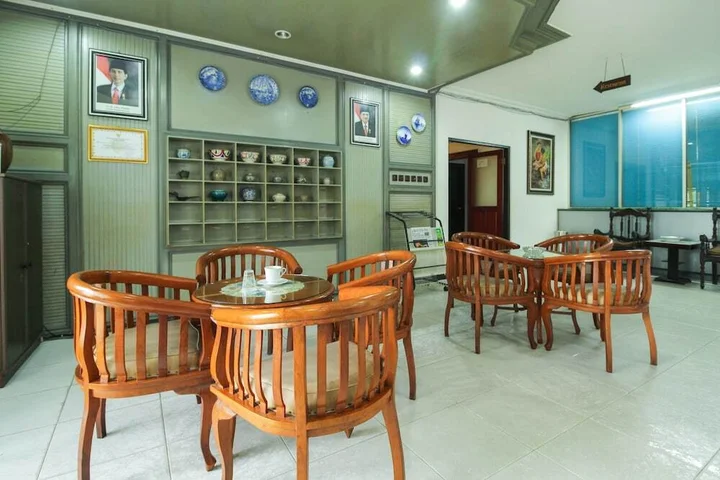 Палангкарая: Airy Ahmad Yani Irian 2 Palangkaraya