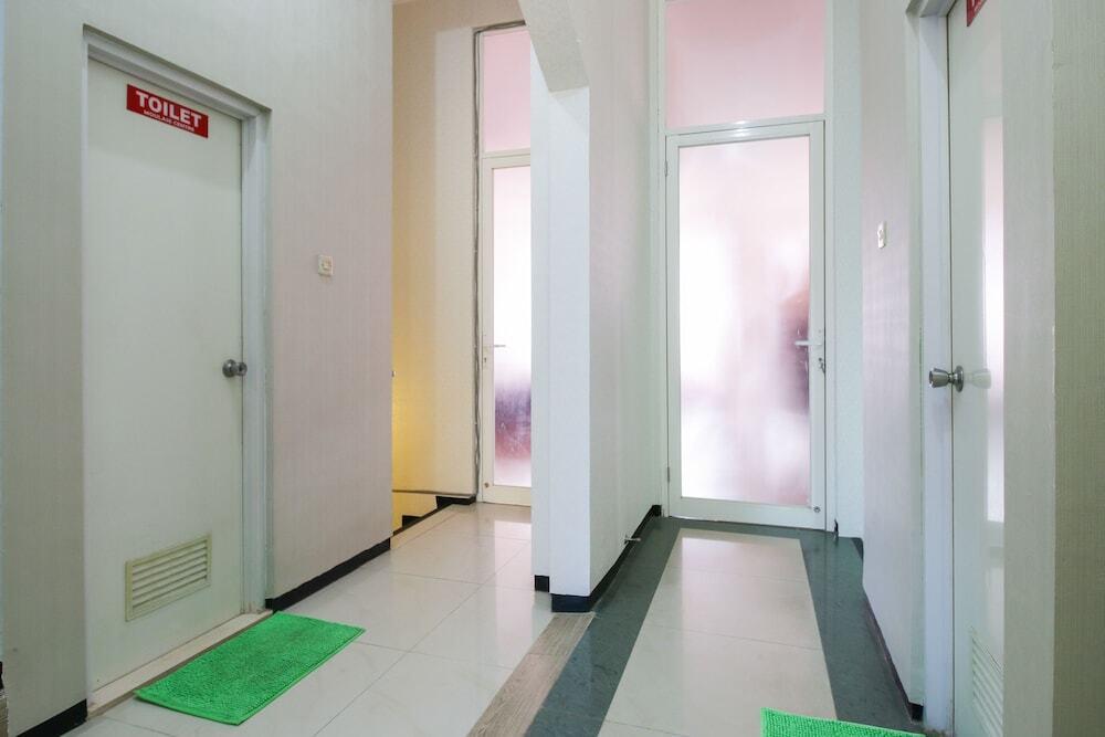 Маланг: Airy Syariah Blimbing De Panorama Square Kavling C2 Malang