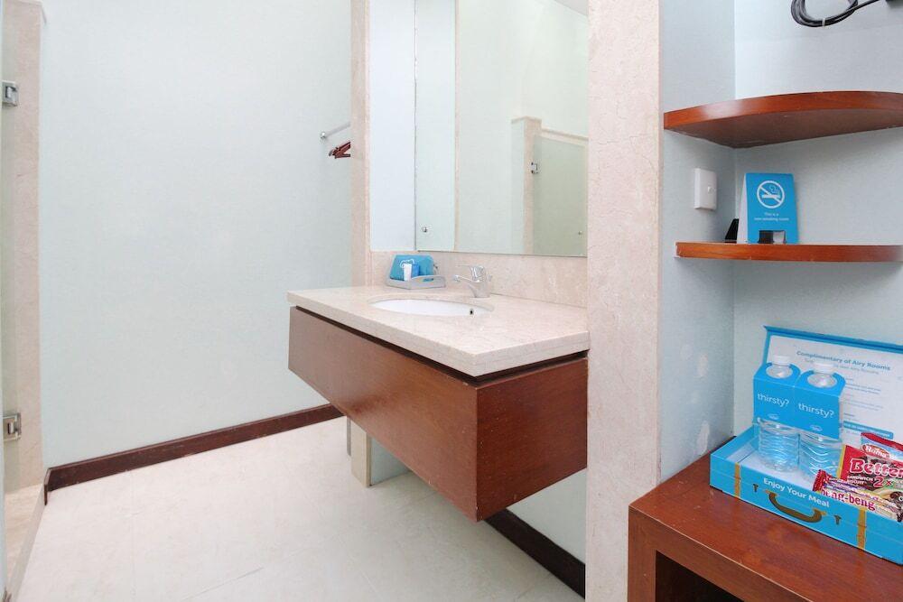 Кута: Airy Legian 131 Kuta Bali