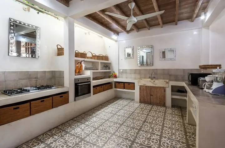 Кута: Villa Putih Seminyak