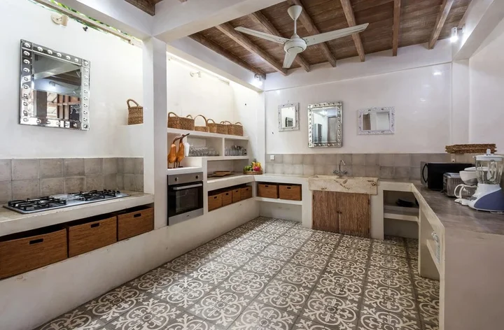 Кута: Villa Putih Seminyak