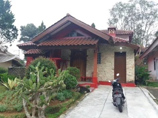 Чипанас: Villa Kota Bunga Azalea