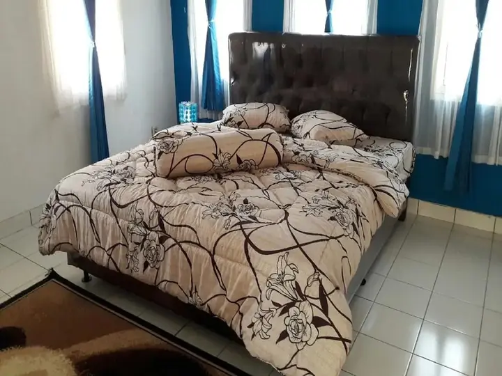 Чипанас: Villa Kota Bunga Aster