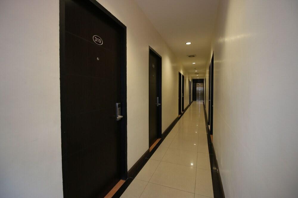 Понтианак: Airy Pontianak Selatan WR Supratman 33