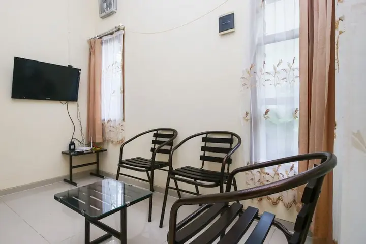 Маланг: Airy Lowokwaru Kedawung Lima 25J Malang