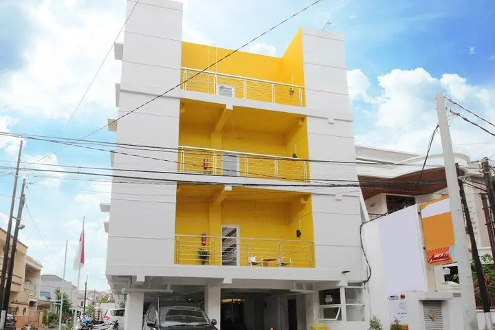 Семаранг: Airy Simpang Lima Anggrek Satu 18 Semarang