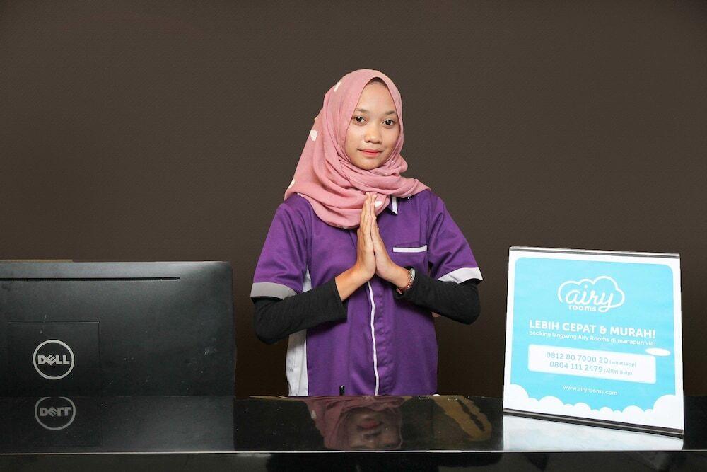 Семаранг: Airy Simpang Lima Anggrek Satu 18 Semarang