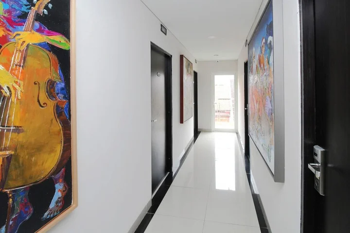 Семаранг: Airy Simpang Lima Anggrek Satu 18 Semarang
