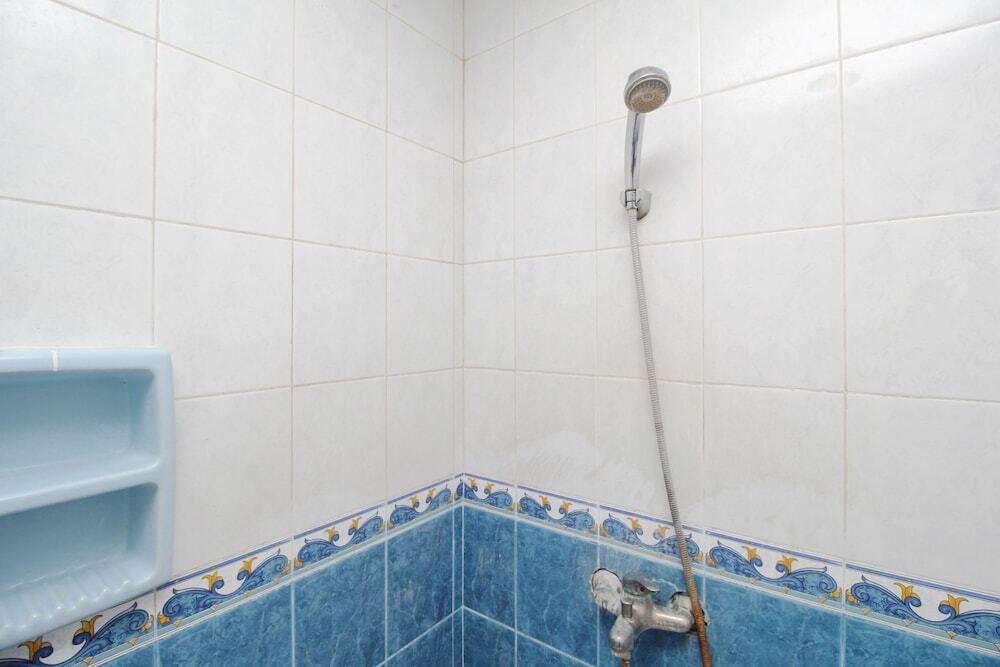 Палу: Airy Pattimura 30 Palu