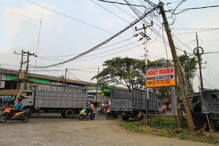 Тангеранг: Hotel Syariah Mama Kutajaya Pasar Kemis