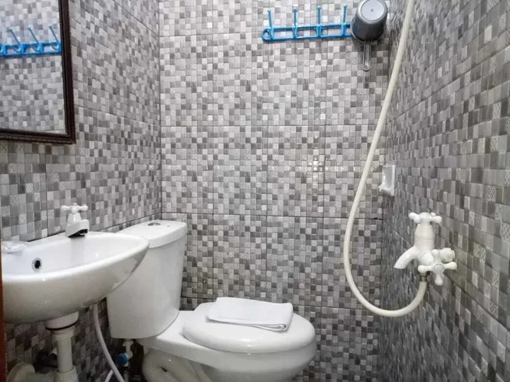 Тангеранг: Hotel Syariah Mama Kutajaya Pasar Kemis