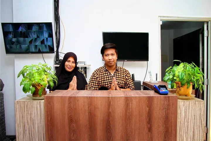 Тангеранг: Hotel Syariah Mama Kutajaya Pasar Kemis