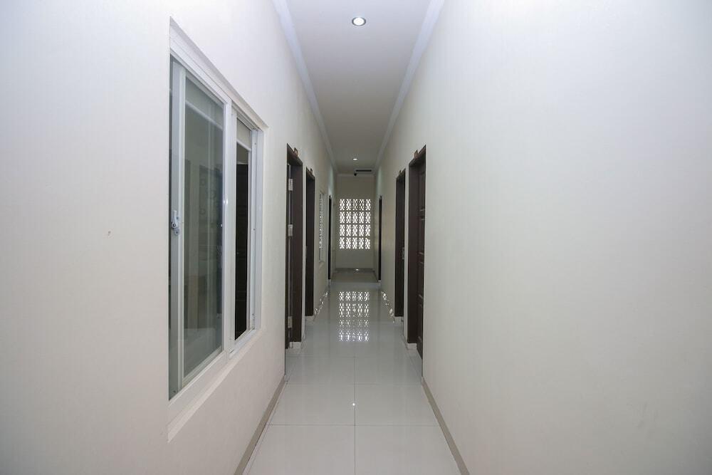 Палу: Airy Besusu Timur Mangunsarkoro 21 Palu
