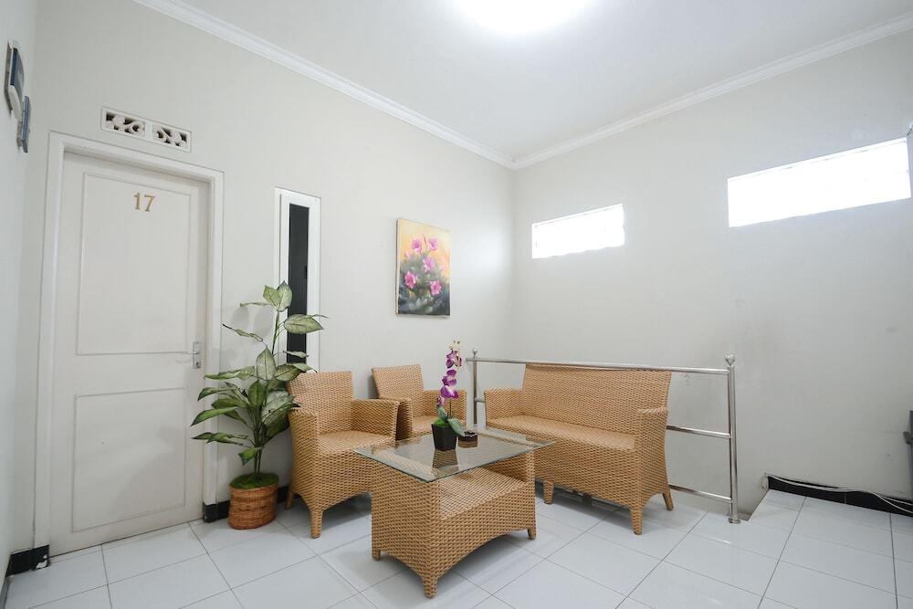 Маланг: Airy Eco Syariah Sawojajar Danau Tondano Raya F4 Malang