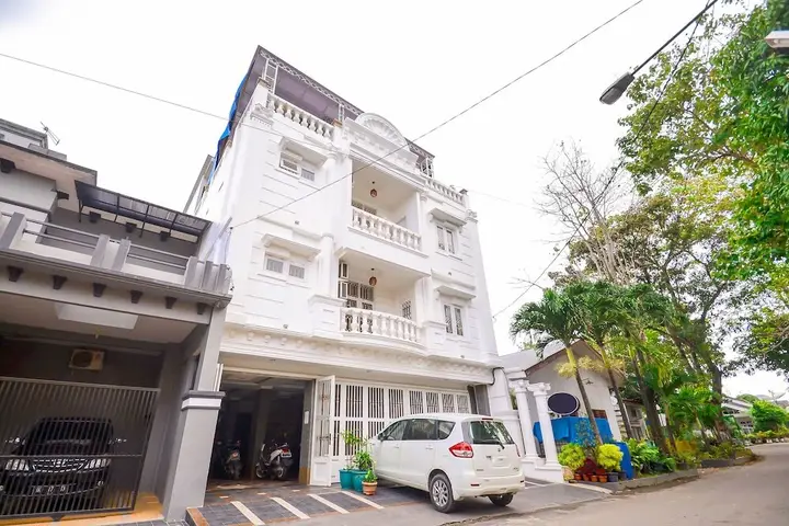Airy Eco Syariah Medan Petisah Sei Bahkapuran 16A — фото 1