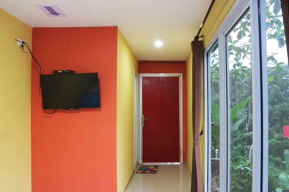 Читарингул: Container Inn Hotel