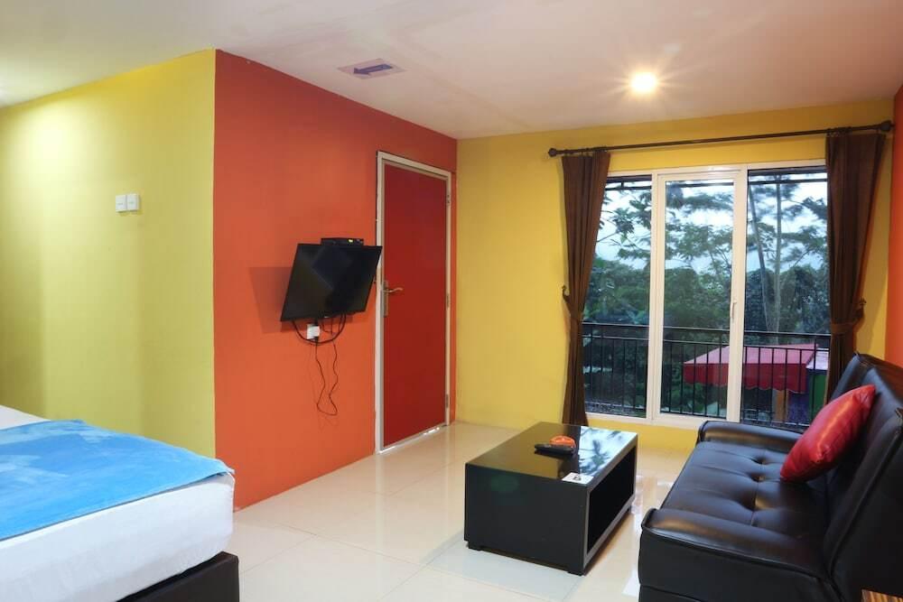 Читарингул: Container Inn Hotel
