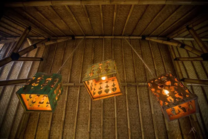 Гили Аир: The Bambu Huts