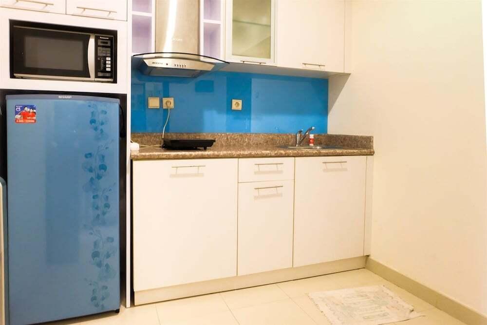 Джакарта: Suite Studio Belezza Apartment By Travelio