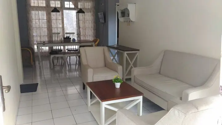 Депок: Farmhouse Homestay Jogja