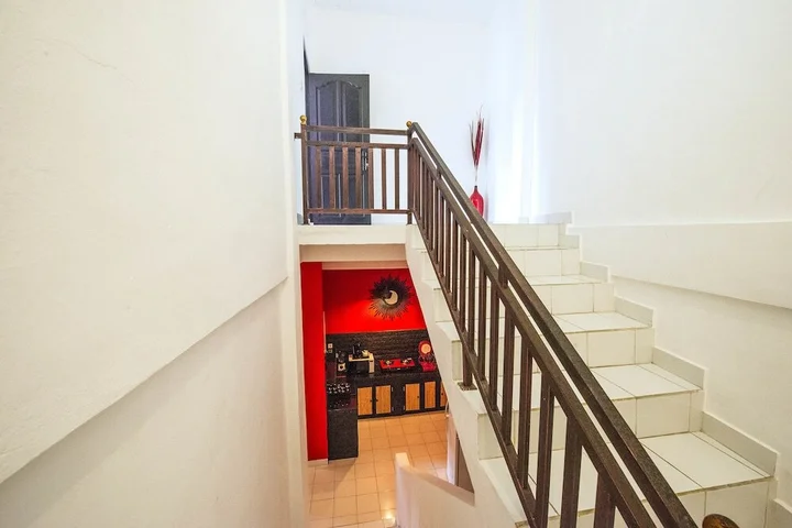 Кута: Black and Red Oberoi Villa