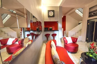 Кута: Black and Red Oberoi Villa