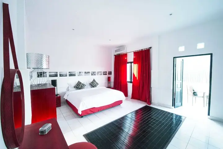 Black and Red Oberoi Villa — фото 6