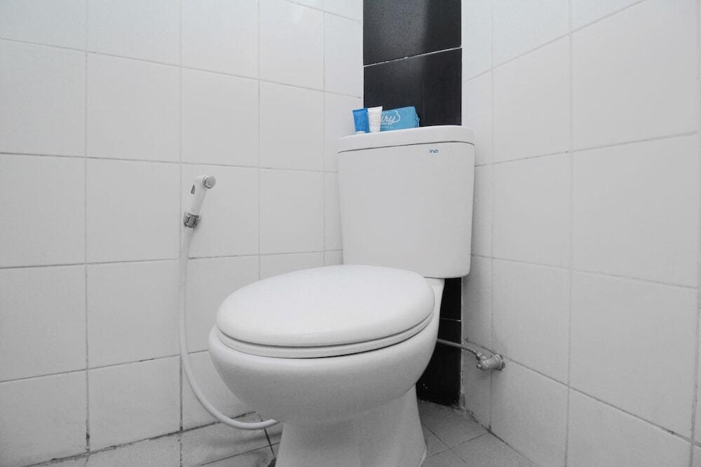 Депок: Airy Condongcatur Sukoharjo Gang Cerry 128 C Yogyakarta