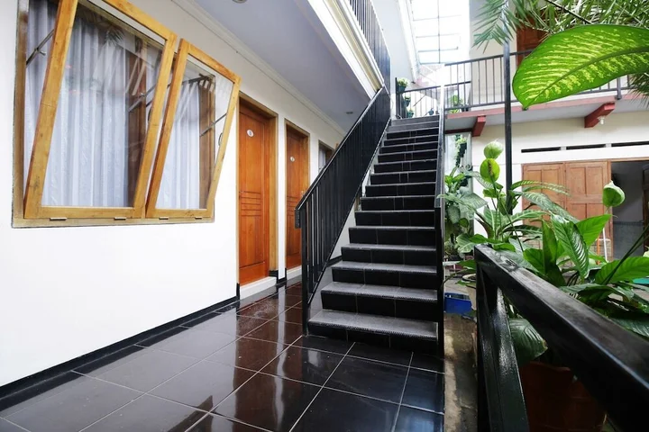 Маланг: Airy Syariah Klojen Buring 9 Malang
