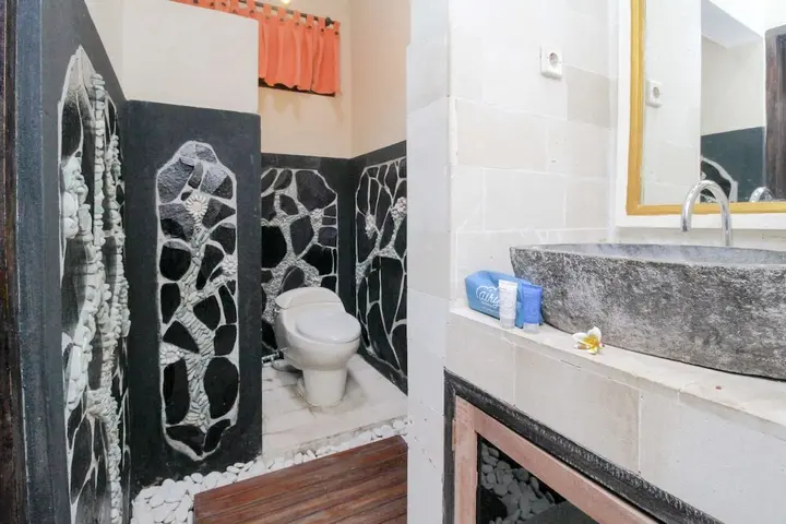 Каликбукбук: Airy Buleleng Laviana Kalibukbuk Singaraja Bali