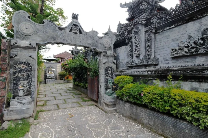 Каликбукбук: Airy Buleleng Laviana Kalibukbuk Singaraja Bali