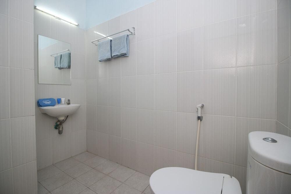Суракарта: Airy Terminal Tirtonadi Setiabudi 45 Solo
