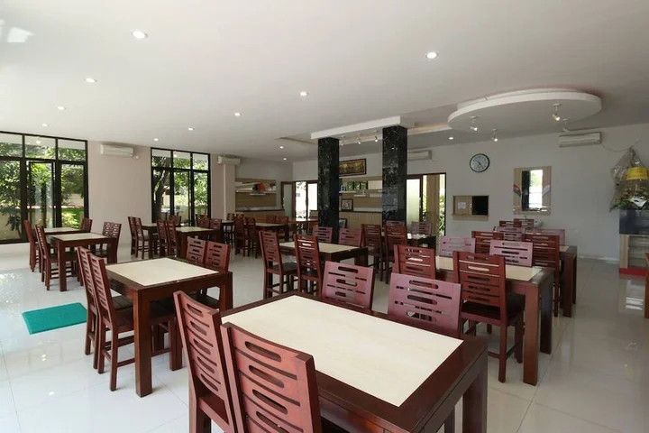 Суракарта: Airy Terminal Tirtonadi Setiabudi 45 Solo