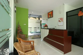 Суракарта: Airy Terminal Tirtonadi Setiabudi 45 Solo