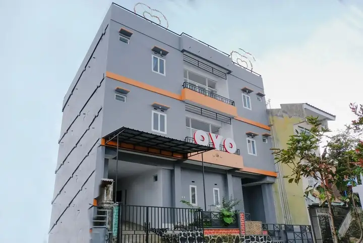 Oyo 437 Hnr Homestay Syariah — фото 1
