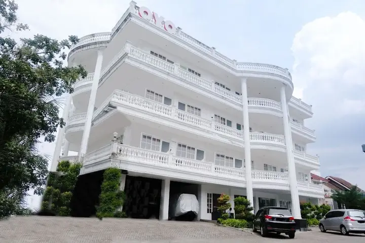Oyo 696 Hasanah Guest House Syariah de Saphire — фото 1
