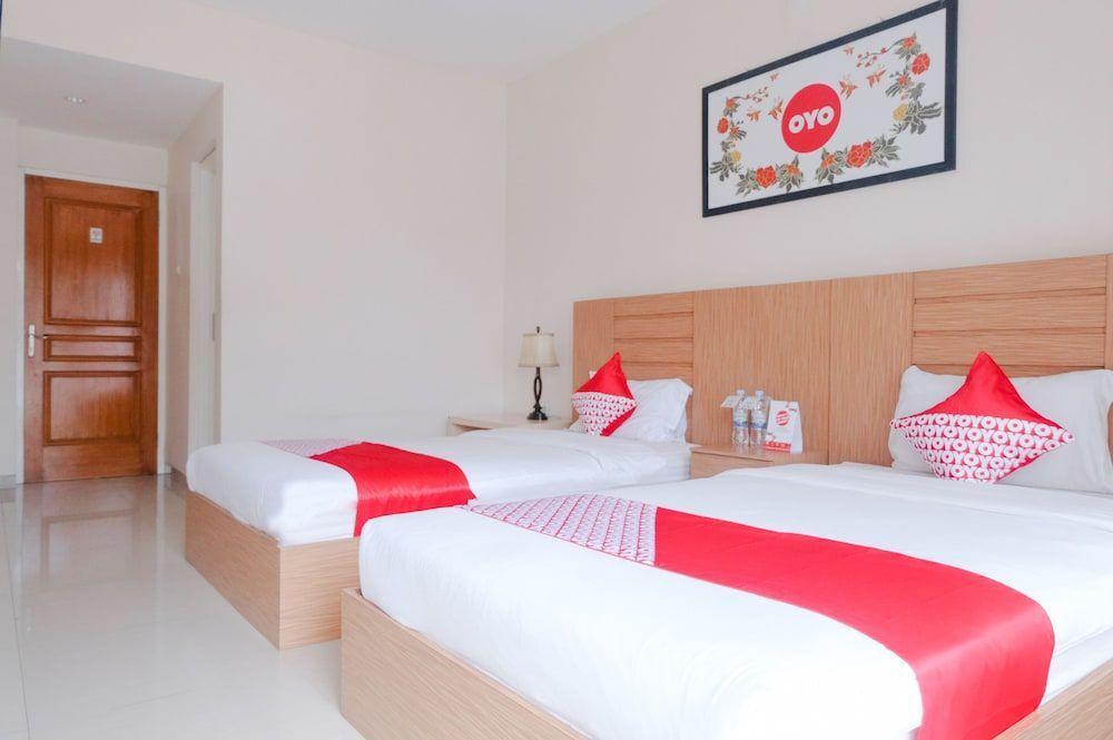 Маланг: Oyo 696 Hasanah Guest House Syariah de Saphire