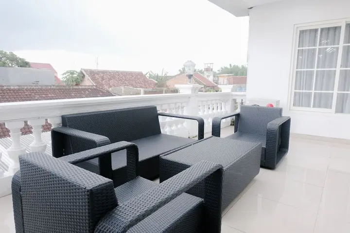 Маланг: Oyo 696 Hasanah Guest House Syariah de Saphire