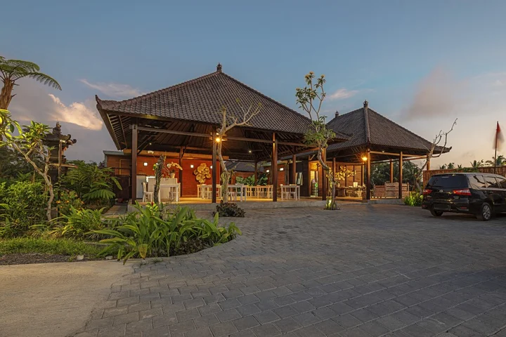 Тегаллаланг: Kayangan Villa Ubud
