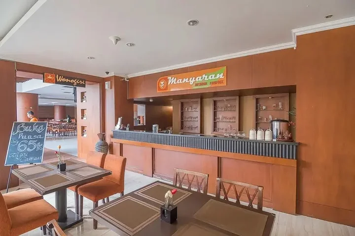 Семаранг: RedDoorz Premium Syariah @ Semarang City Center