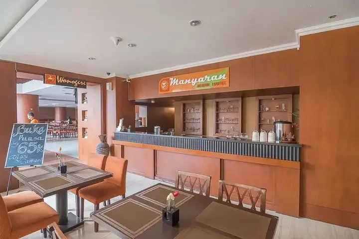 Семаранг: RedDoorz Premium Syariah @ Semarang City Center